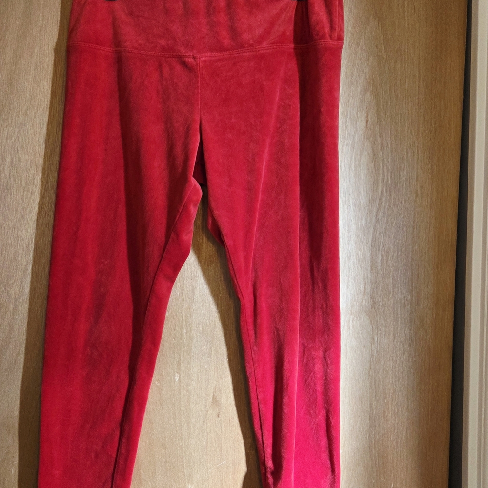 Time and Tru Vibrant Red  Leggings